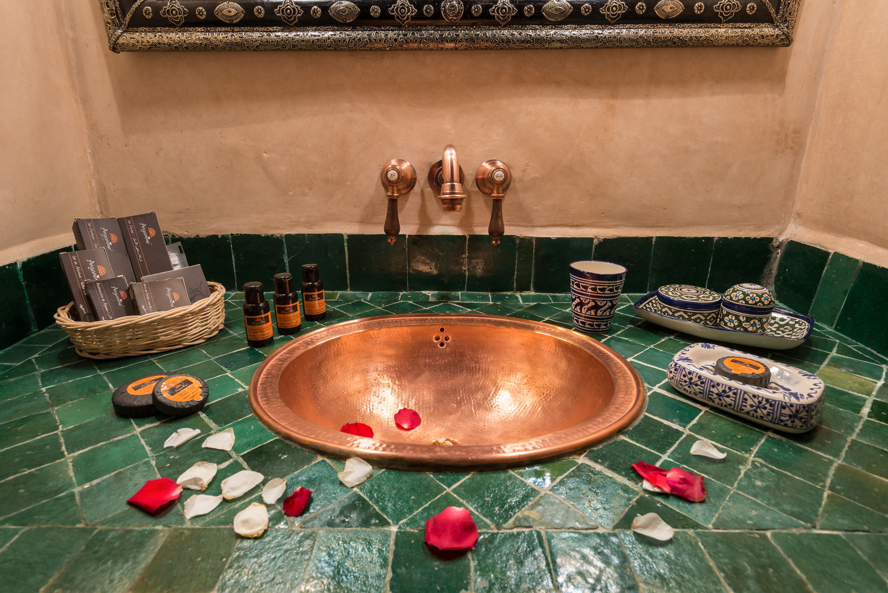 Traditional Moroccan Hammam · Algilà Fes